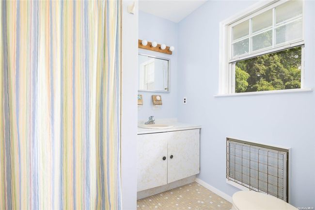 Full bath with shower | Image 9