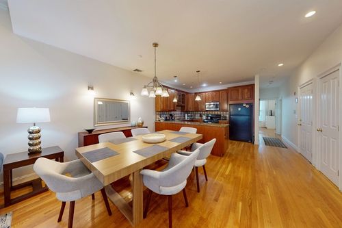 2furnished-2 Harvard Sq, Brookline, MA, 02445-7644 | Card Image