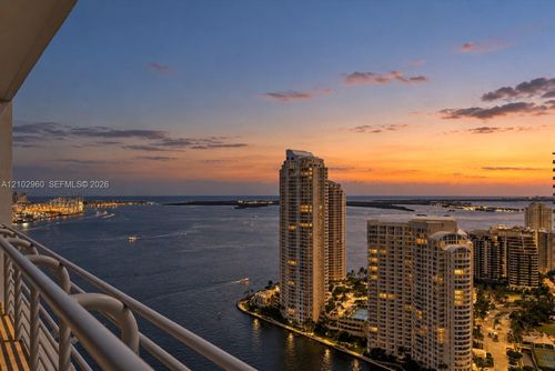 3921-325 S Biscayne Blvd, Miami, FL, 33131-2480 | Card Image