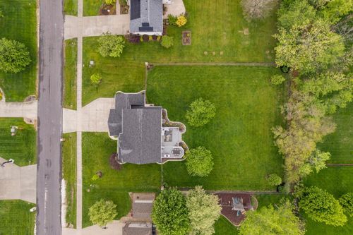1308 Woodberry Dr, Mahomet, IL, 61853-7634 | Card Image