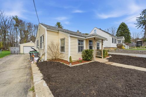 10 Lindy St, Pembroke, NH, 03275-1106 | Card Image