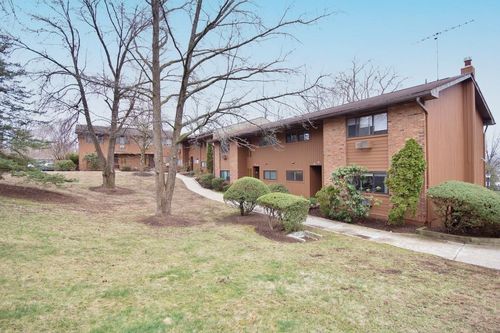 252-252 Coachlight Square Square, Cortlandt, NY, 10548 | Card Image