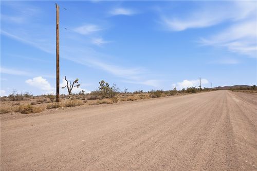 8795 W Mcgrath Dr, White Hills, AZ, 86445 | Card Image