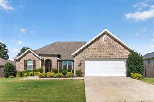 2721 N Grey Squirrel Dr, Fayetteville, AR, 72704-3418 | Card Image