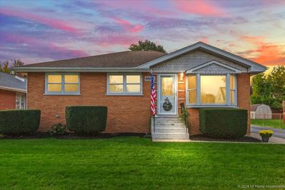 6803 W 97th Street, House other with 2 bedrooms, 1 bathrooms and 7 parking in Chicago Ridge IL | Image 1