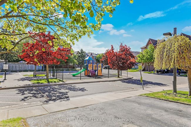 26 - 1867 Kingston Rd, Condo with 3 bedrooms, 3 bathrooms and 1 parking in Pickering ON | Image 43