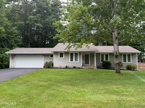 3 Snowberry Dr, Wilton, NY, 12831-2707 | Card Image