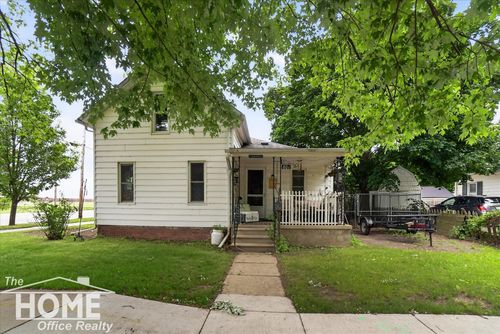 801 Michigan Ave, Owosso, MI, 48867-4414 | Card Image