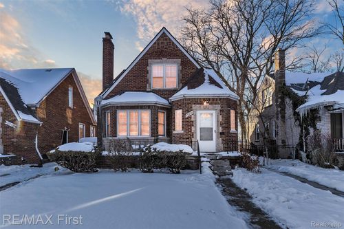 13991 Whitcomb St, Detroit, MI, 48227-2124 | Card Image