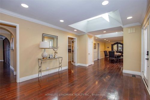 2301 Bennington Gate, Oakville, ON, L6J5Z4 | Card Image