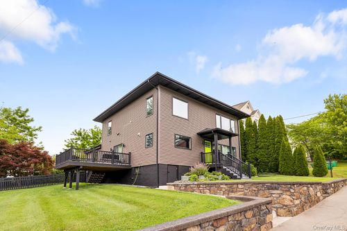 12 Schenck Ave, Beacon, NY, 12508-2818 | Card Image