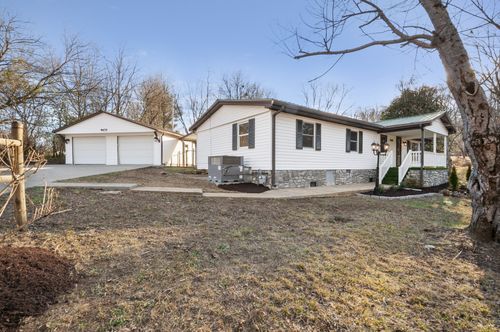 9475 Sugar Tree Dr, Bon Aqua, TN, 37025-1531 | Card Image