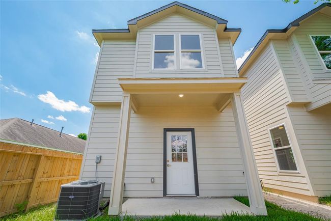 2414 Sam Wilson St, House other with 3 bedrooms, 3 bathrooms and 2 parking in Houston TX | Image 31