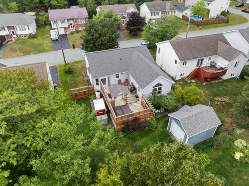 15 Wilton Cres, Dartmouth, NS, B2V2S9 | Card Image