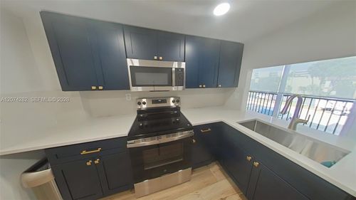 204-7-9431 Sw 4th St, Miami, FL, 33174-2071 | Card Image