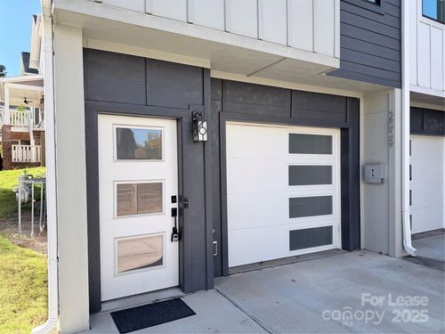 2009 Hamorton Pl, Charlotte, NC, 28205-3529 | Card Image