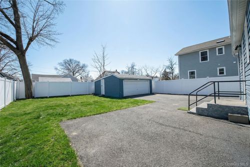 160 E Fulton Ave, Roosevelt, NY, 11575-2215 | Card Image