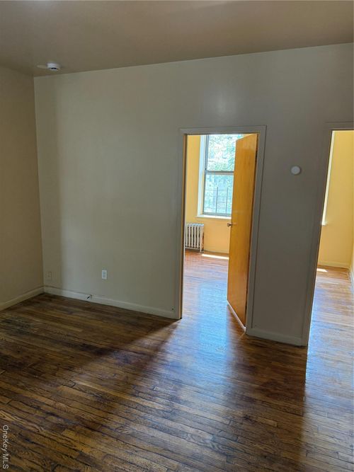 928 Belmont Ave, Brooklyn, NY, 11208-2644 | Card Image