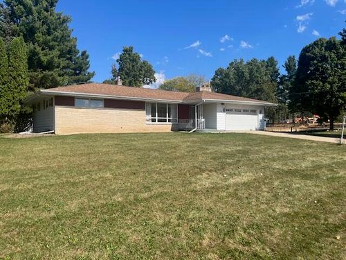 825 Mann Rd, Marshall, MI, 49068-1332 | Card Image