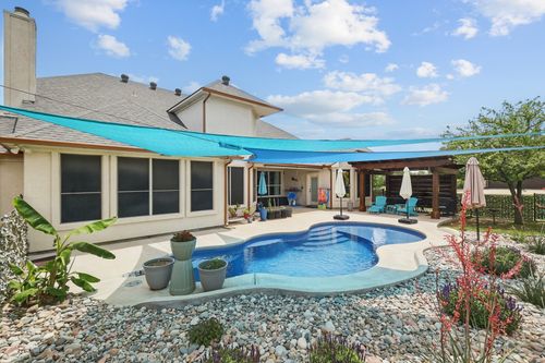 10701 Los Rios Dr, Fort Worth, TX, 76179-6815 | Card Image