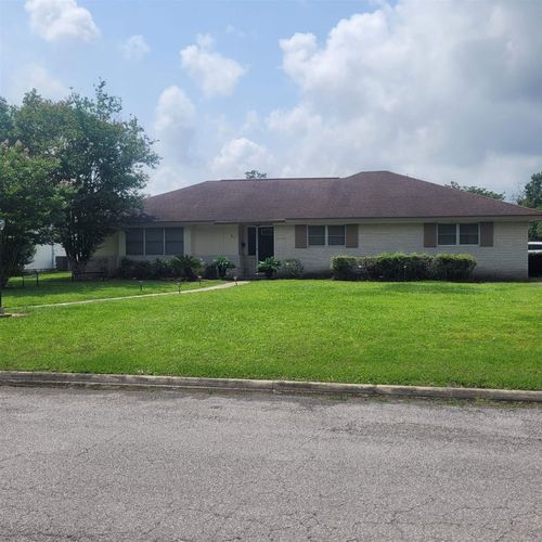 31 Knotty Pine Ln, Orange, TX, 77630-3301 | Card Image