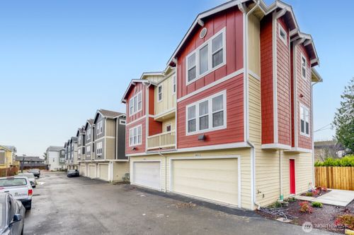 3403 S 144th Ln, Tukwila, WA, 98168-5204 | Card Image