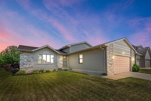 8247 Buchanan St, Merrillville, IN, 46410-1335 | Card Image