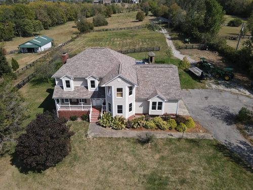 3578 Delaney Ferry Rd, Versailles, KY, 40383-9402 | Card Image