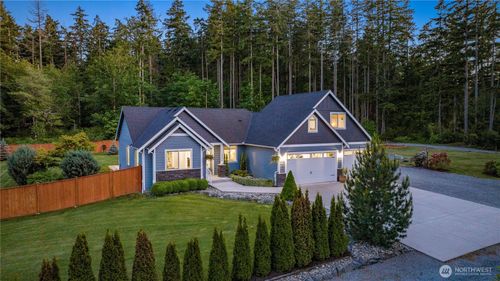 520 Konnerup Ct, Camano Island, WA, 98282-8877 | Card Image