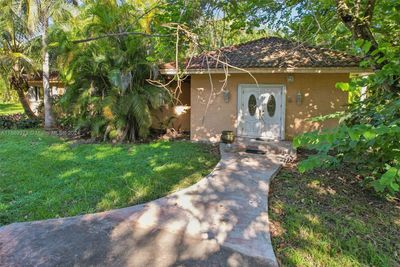 10861 Sw 93rd St, House other with 4 bedrooms, 3 bathrooms and null parking in Miami FL | Image 3