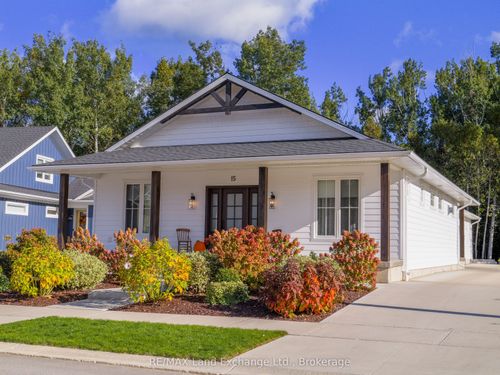 15 Lakeforest Dr, Southampton, ON, N0H2L0 | Card Image