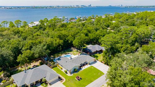 16531 Innerarity Point Rd, Pensacola, FL, 32507-8312 | Card Image