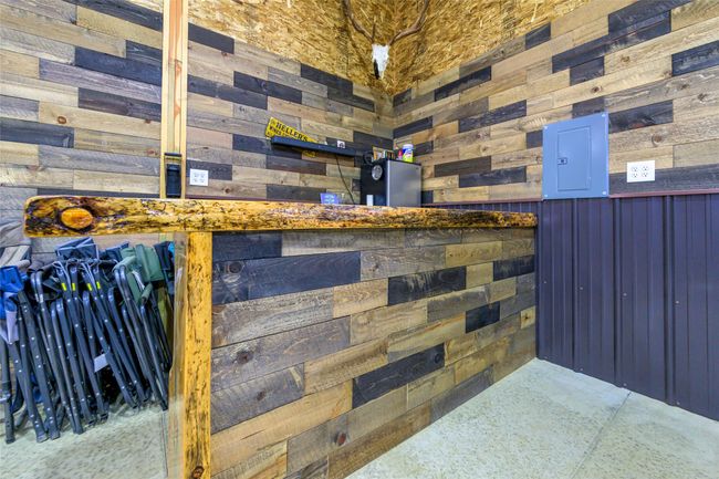 interior feature bar in side shop | Image 47
