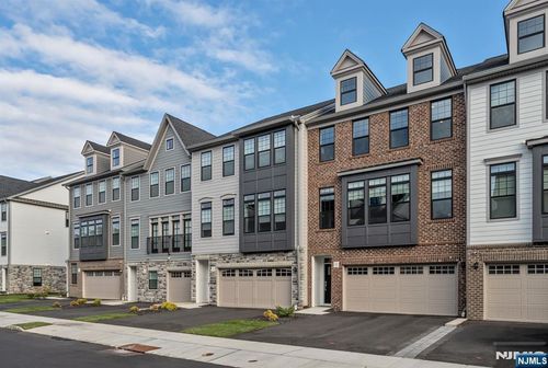 3 Cinnamon Dr, Upper Saddle River, NJ, 07458-1856 | Card Image