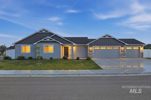 232 Stagecoach Ave, Fruitland, ID, 83619-2634 | Card Image