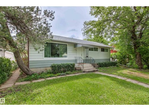 8719 164a St Nw, Edmonton, AB, T5R2R2 | Card Image