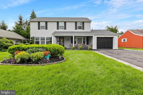 20 Pebble Ln, Willingboro, NJ, 08046-2728 | Card Image