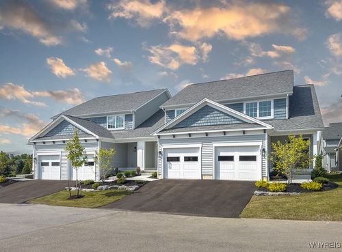 202 Carriage Ln, West Seneca, NY, 14224-2685 | Card Image