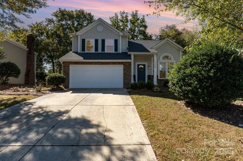 12529 Woodside Falls Rd, Pineville, NC, 28134-7397 | Card Image