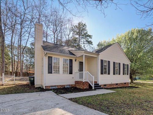 325 Wolfbridge Rd, Holly Springs, NC, 27540-8756 | Card Image