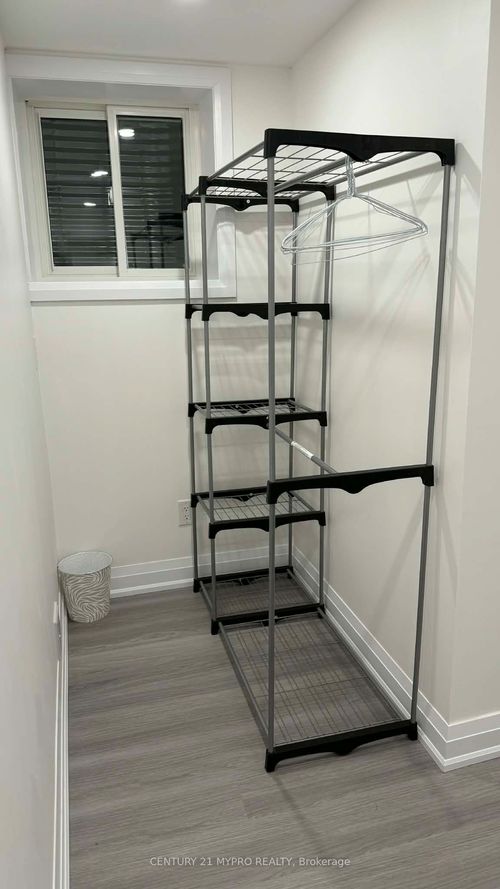 546 Karen Park Cres, Mississauga, ON, L5A3C6 | Card Image