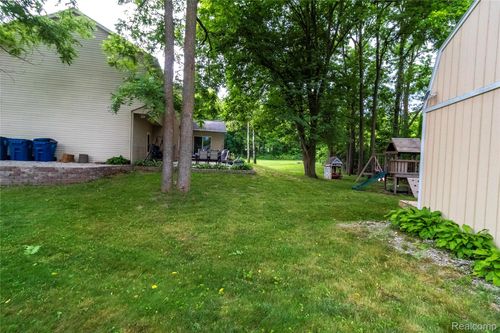 8314 Mill Pointe Ct, Goodrich, MI, 48438-9313 | Card Image