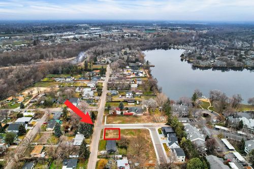 3002 N Water Run Ln, Boise, ID, 83703 | Card Image