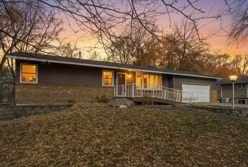 11004 Oak Knoll Ter N, Minnetonka, MN, 55305-2125 | Card Image