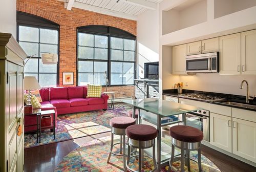 209-1 Aberdeen Way, Cambridge, MA, 02138-4658 | Card Image