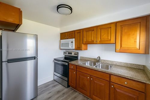 2-4017 Sw 24th St, West Park, FL, 33023-3479 | Card Image