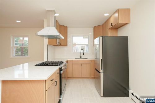41 River Edge Rd, River Edge, NJ, 07661-2460 | Card Image