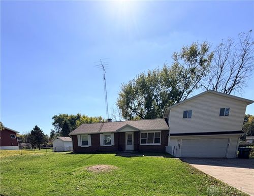 2955 Wylie Drive, Fairborn, OH, 45324 | Card Image