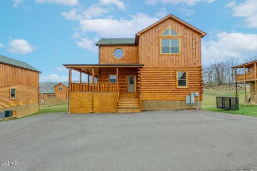 3856 Twilight Way, Pigeon Forge, TN, 37863-5046 | Card Image