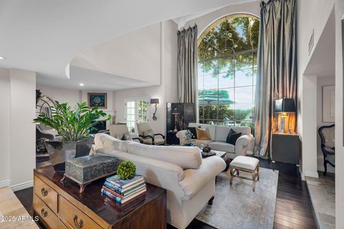 16-6701 N Scottsdale Rd, Scottsdale, AZ, 85250-4402 | Card Image